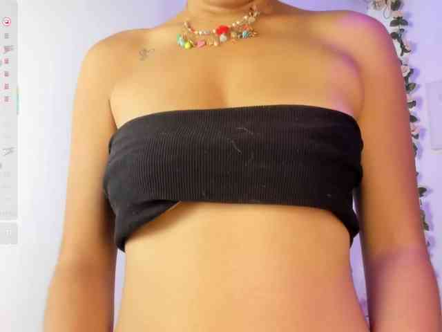 Baddie-Delayla webcam