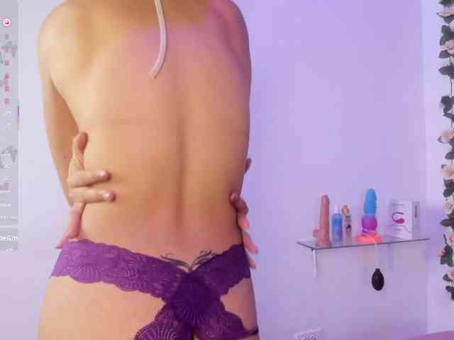 Baddie-Delayla webcam