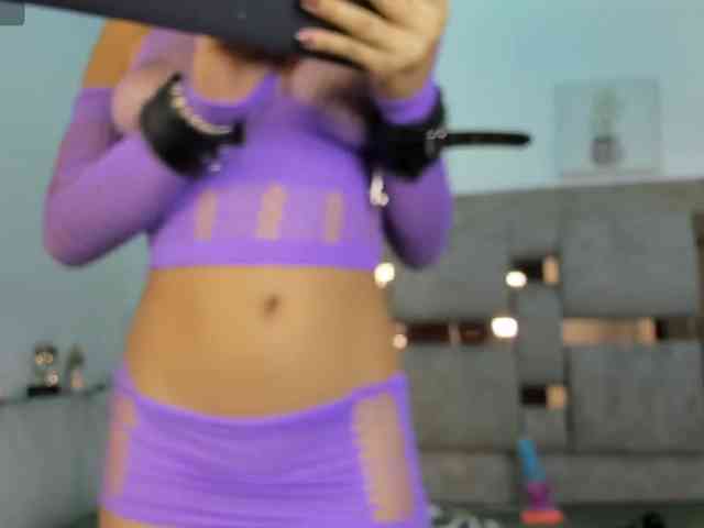 Baddie-Delayla webcam