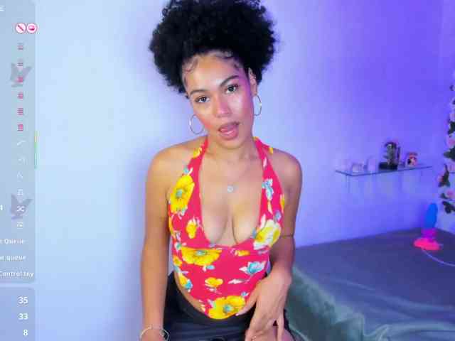 Baddie-Delayla webcam