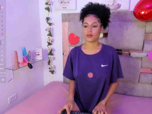 Baddie-Delayla webcam