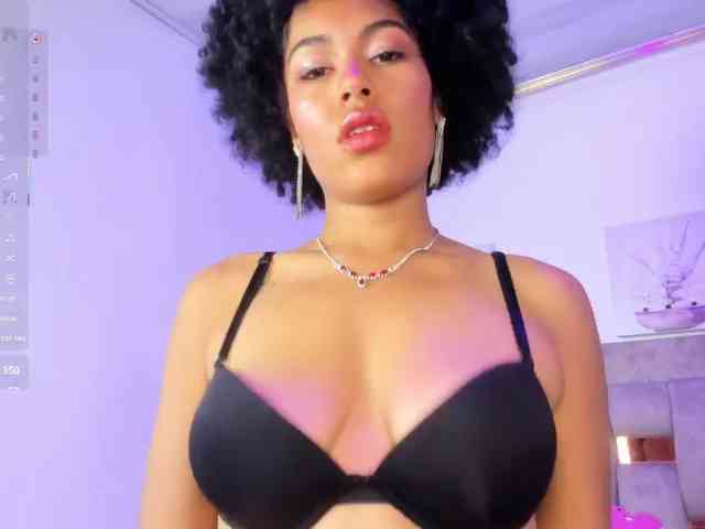 Baddie-Delayla webcam