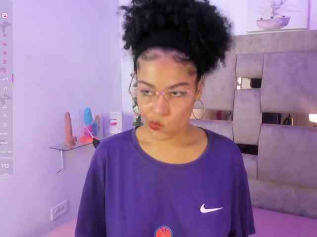 Baddie-Delayla webcam