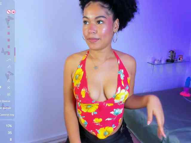 Baddie-Delayla webcam