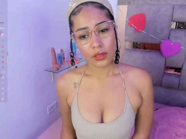 Baddie-Delayla webcam