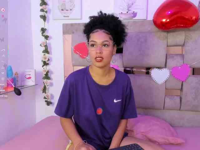 Baddie-Delayla webcam