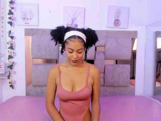 Baddie-Delayla webcam