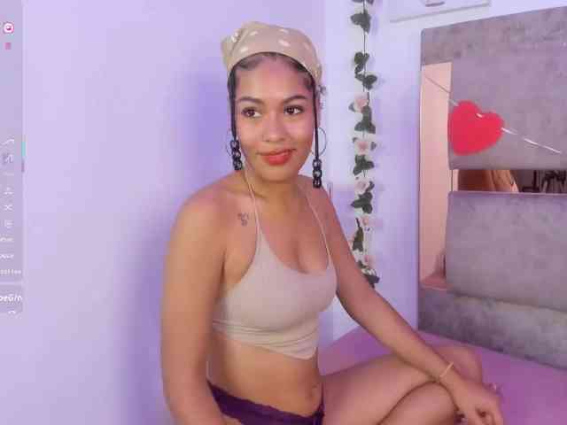 Baddie-Delayla webcam