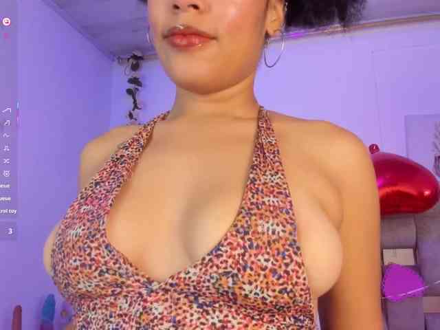 Baddie-Delayla webcam