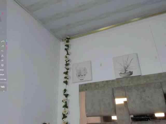 Baddie-Delayla webcam