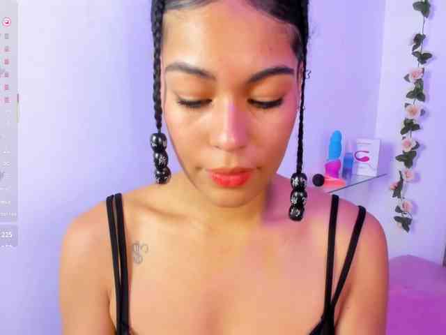 Baddie-Delayla webcam