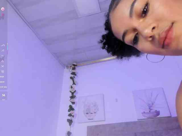 Baddie-Delayla webcam