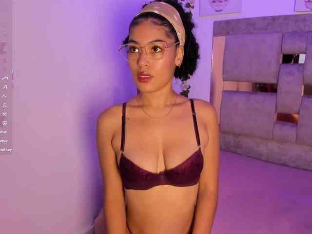 Baddie-Delayla webcam