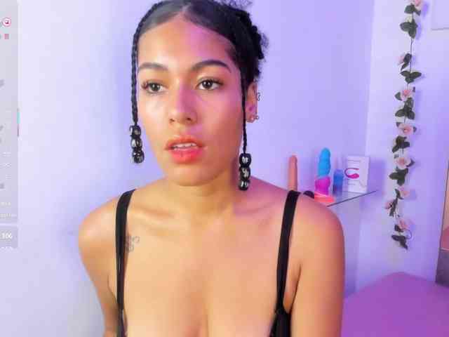 Baddie-Delayla webcam