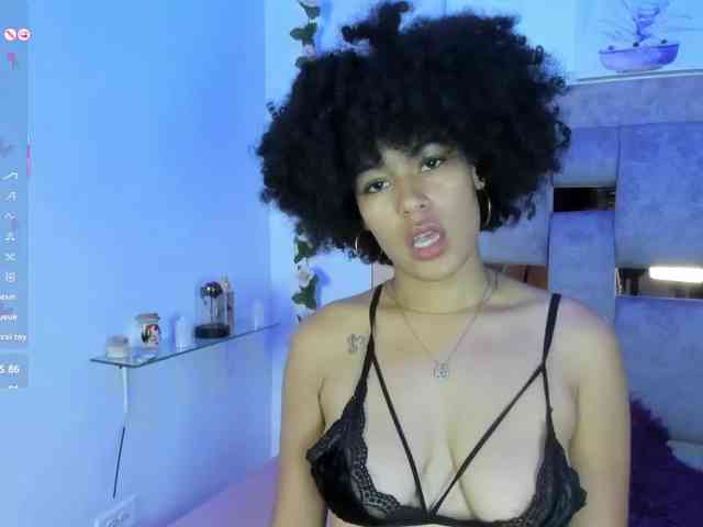 Baddie-Delayla webcam