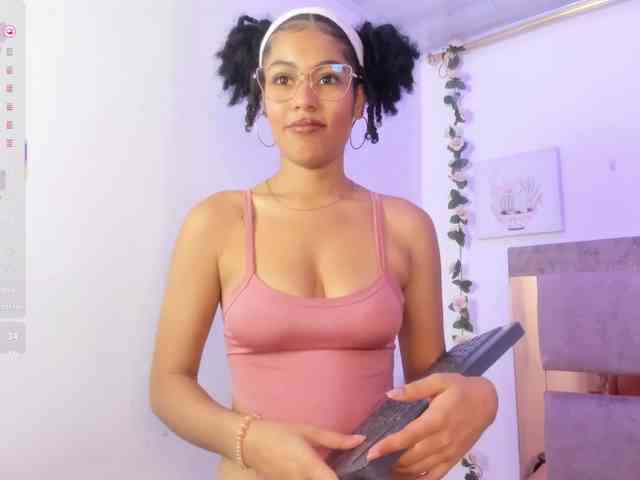 Baddie-Delayla webcam