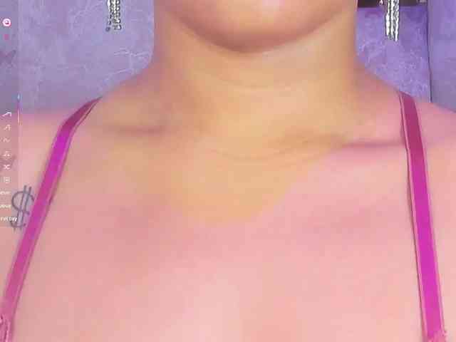 Baddie-Delayla webcam