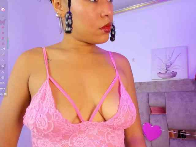 Baddie-Delayla webcam