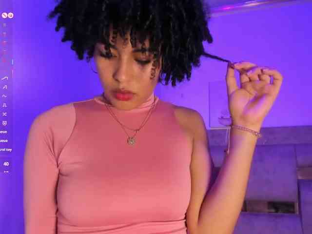 Baddie-Delayla webcam