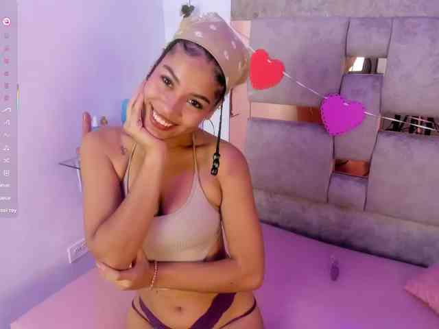 Baddie-Delayla webcam