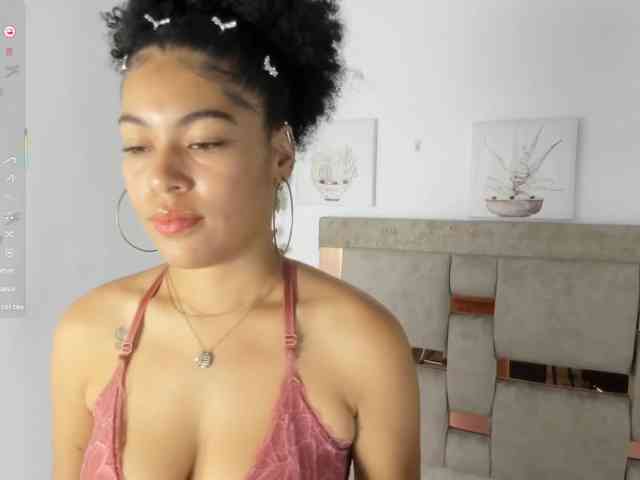 Baddie-Delayla webcam