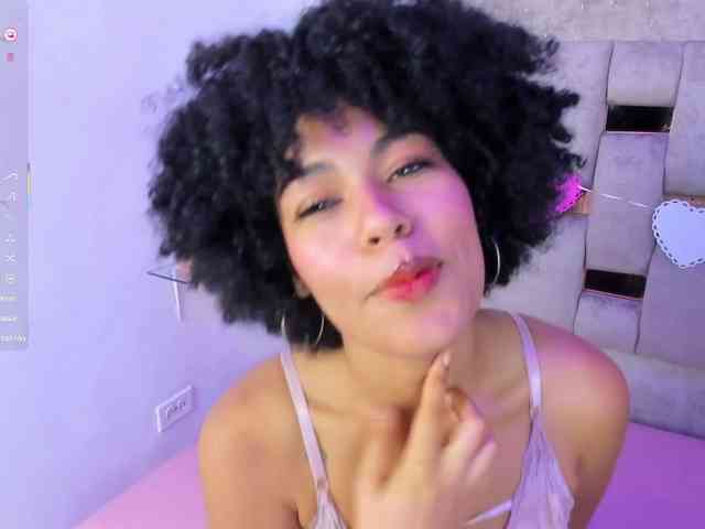 Baddie-Delayla webcam