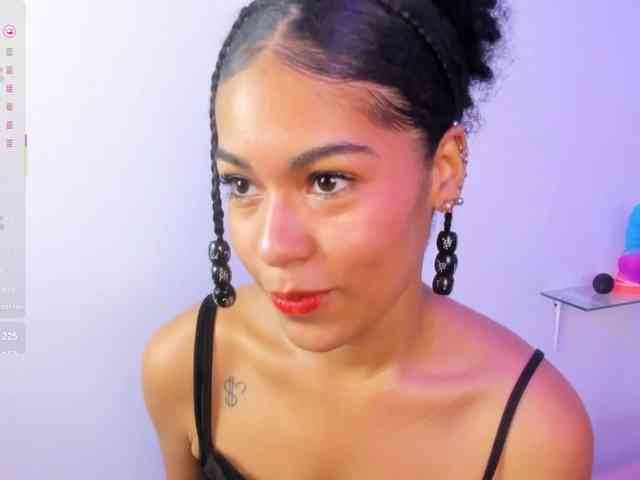 Baddie-Delayla webcam