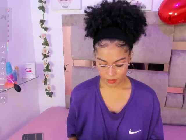 Baddie-Delayla webcam