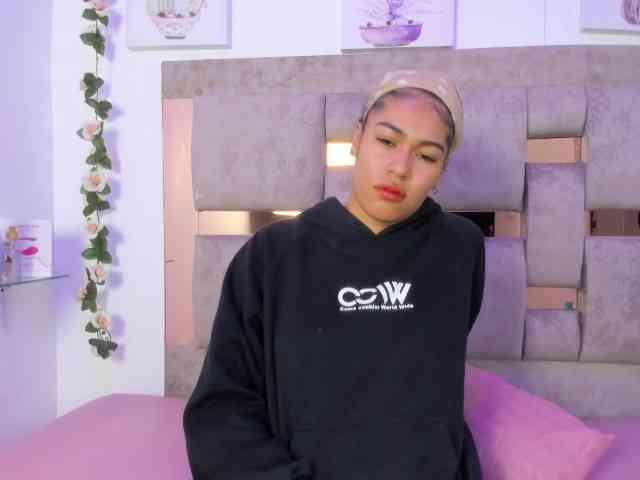 Baddie-Delayla webcam