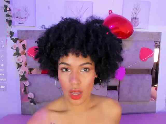 Baddie-Delayla webcam