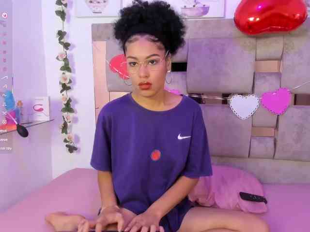 Baddie-Delayla webcam