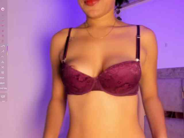 Baddie-Delayla webcam