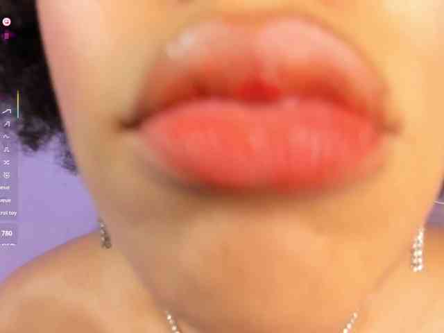 Baddie-Delayla webcam