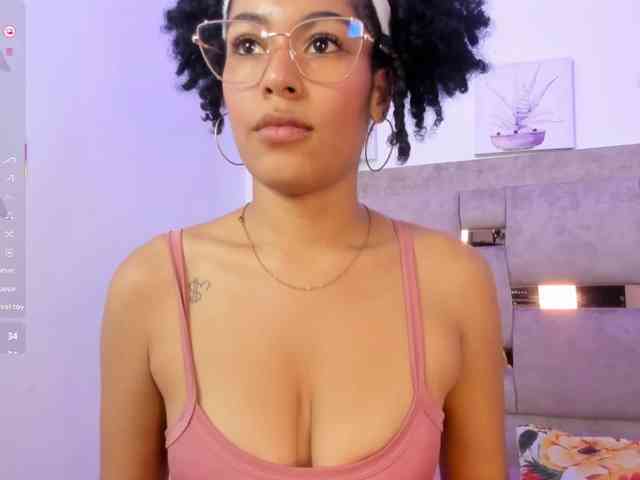 Baddie-Delayla webcam