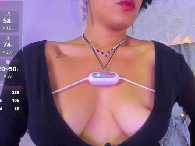 Baddie-Delayla webcam