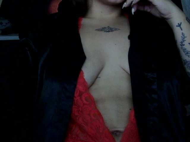 Alikaiwolf's BongaCams show and profile