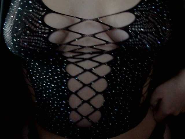 Alikaiwolf's BongaCams show and profile