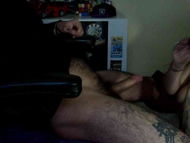 Alikaiwolf webcam
