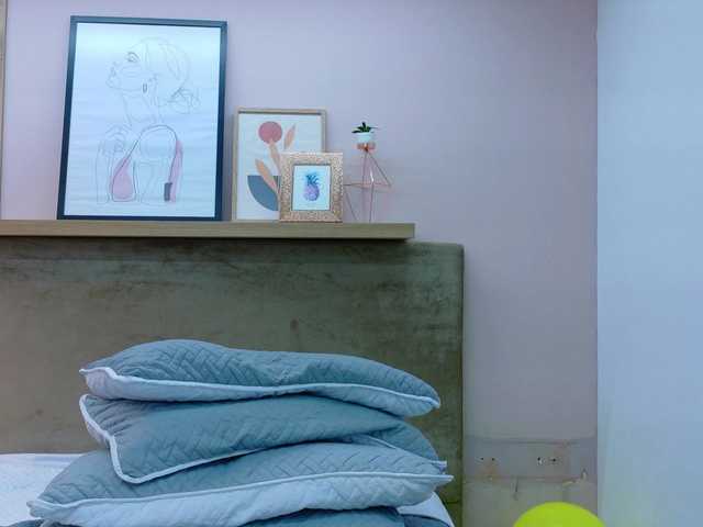 Tessa-Stone's BongaCams show and profile