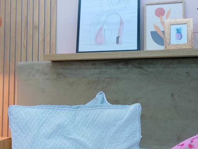 Tessa-Stone's BongaCams show and profile