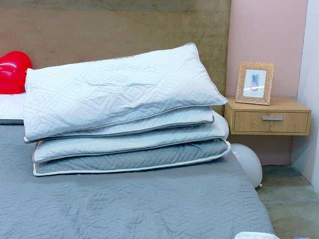 Tessa-Stone's BongaCams show and profile