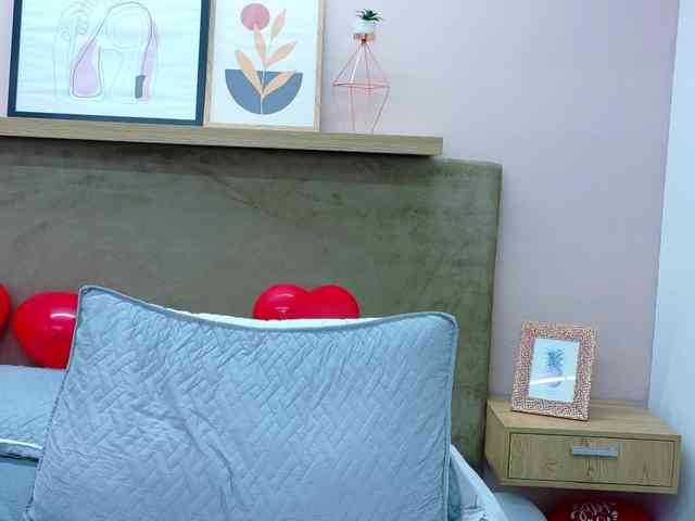 Tessa-Stone Tessa-Stone