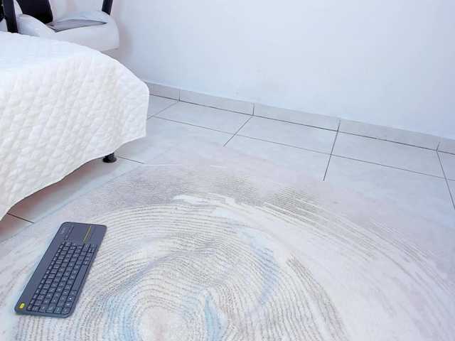 NinaSweetz's BongaCams show and profile