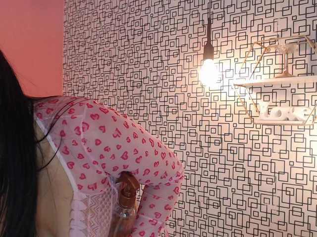 AliciaFox07's BongaCams show and profile