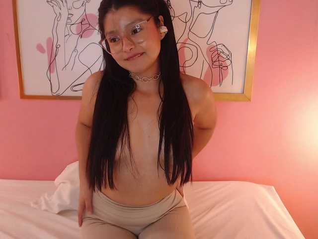 AliciaFox07's BongaCams show and profile