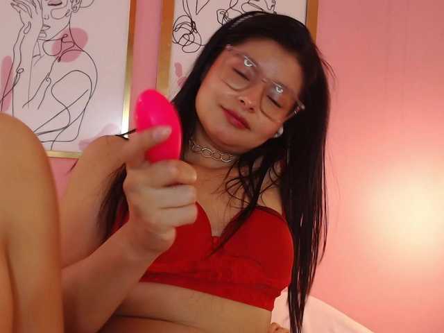 AliciaFox07's BongaCams show and profile