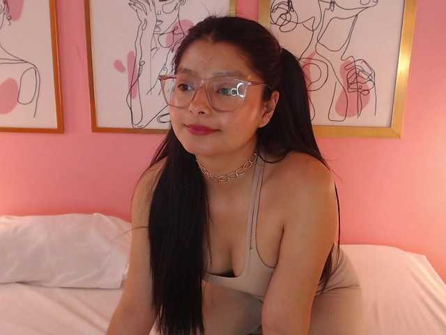 AliciaFox07's BongaCams show and profile