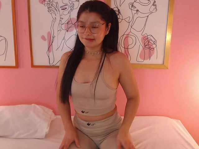 AliciaFox07's BongaCams show and profile