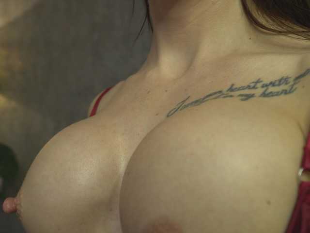 AlmaBell Nude Live Sex Shows