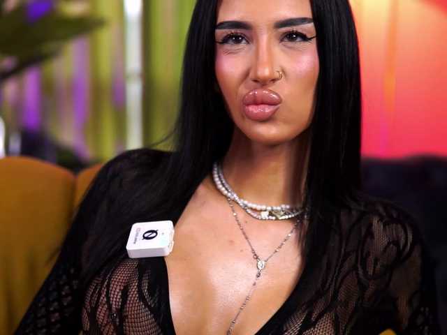 KimNaty's BongaCams show and profile